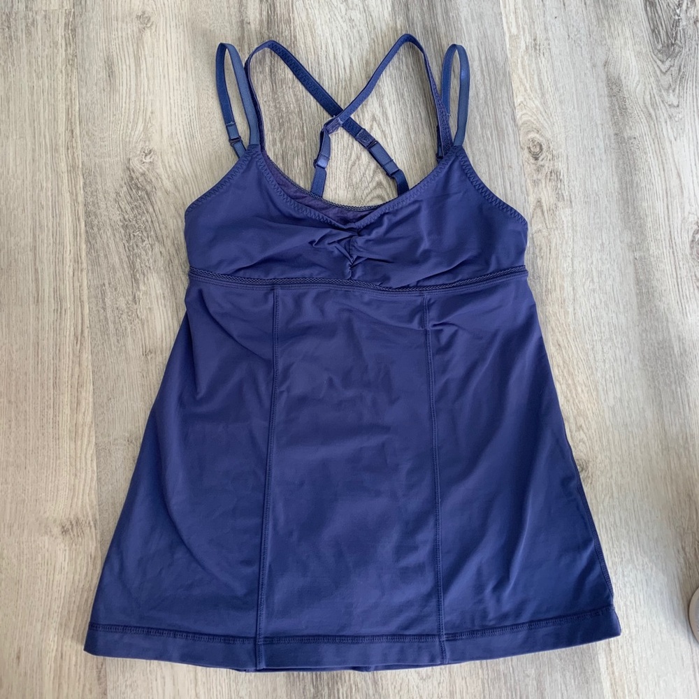 Lululemon tank with built in bra
